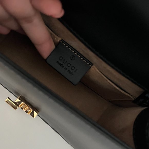 Gucci Sylvie Mini - Authentic - Picture 4 of 7